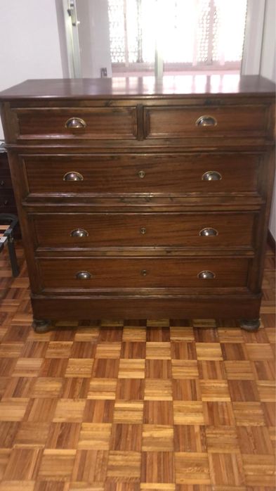 Cómoda vintage em óptimo estado