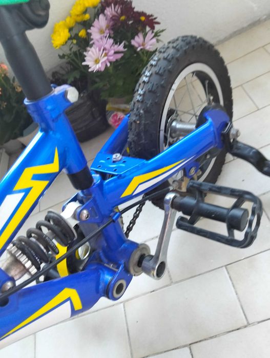 Bicicleta de criança com rodinhas