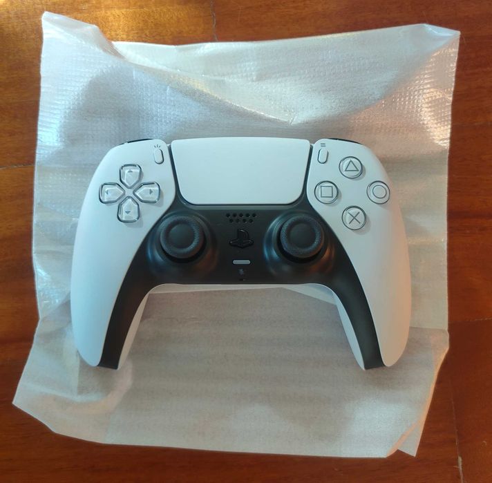 PS5 Pro com leitor de CDs em estado imaculado c\ garantia de 3 anos