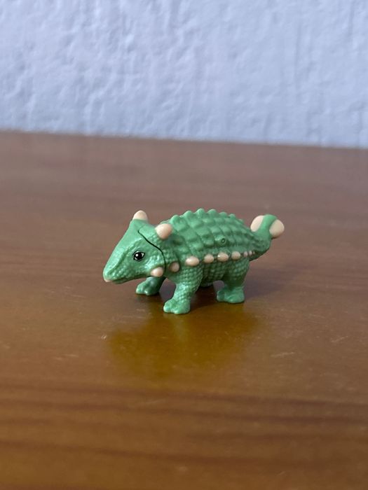 Dinossauros bebé kinder