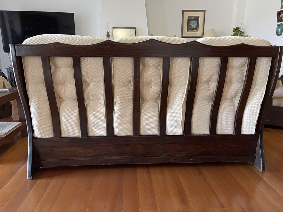 Conjunto de três sofás beges