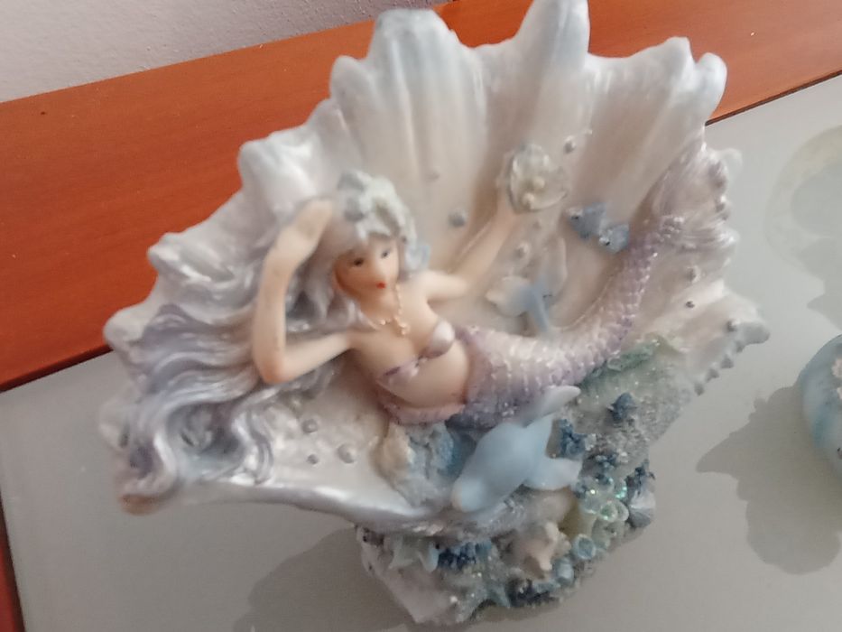 4 estatueta de sereias	novas