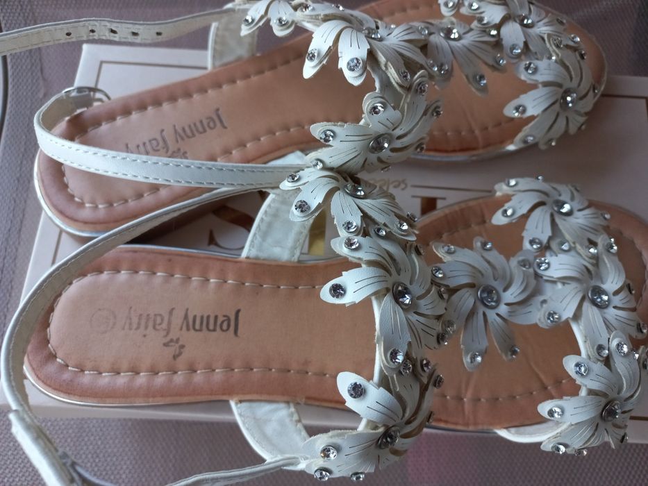 Sandały letnie  r.37,wew.23cm