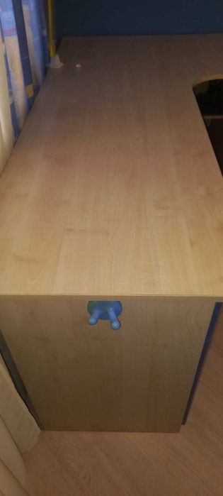 Письмовий стіл кутовий