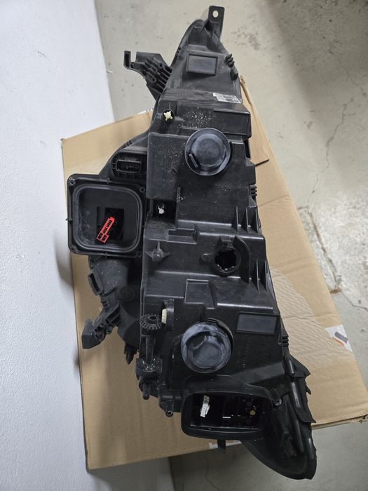 Farol direito Renault megane 4