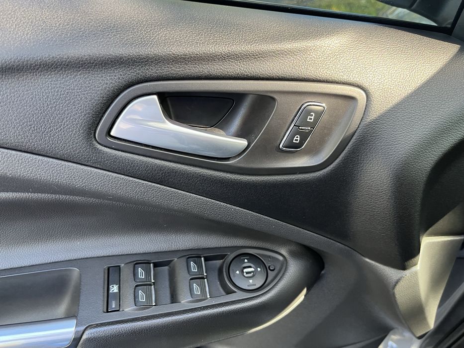 Ford Kuga 2.0 дизель Titanium
