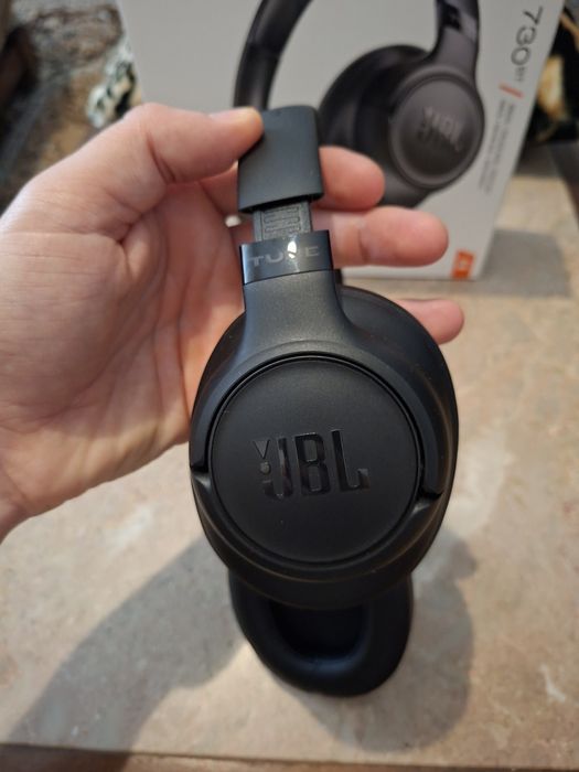 Headphones Bluetooth JBL Tune 730BT Pretos - Como Novos