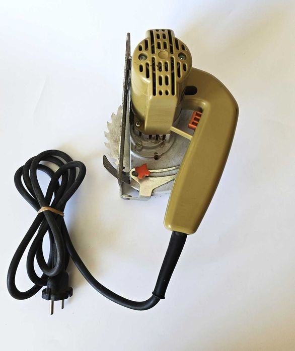 Black & Decker - Mała Piła tarczowa