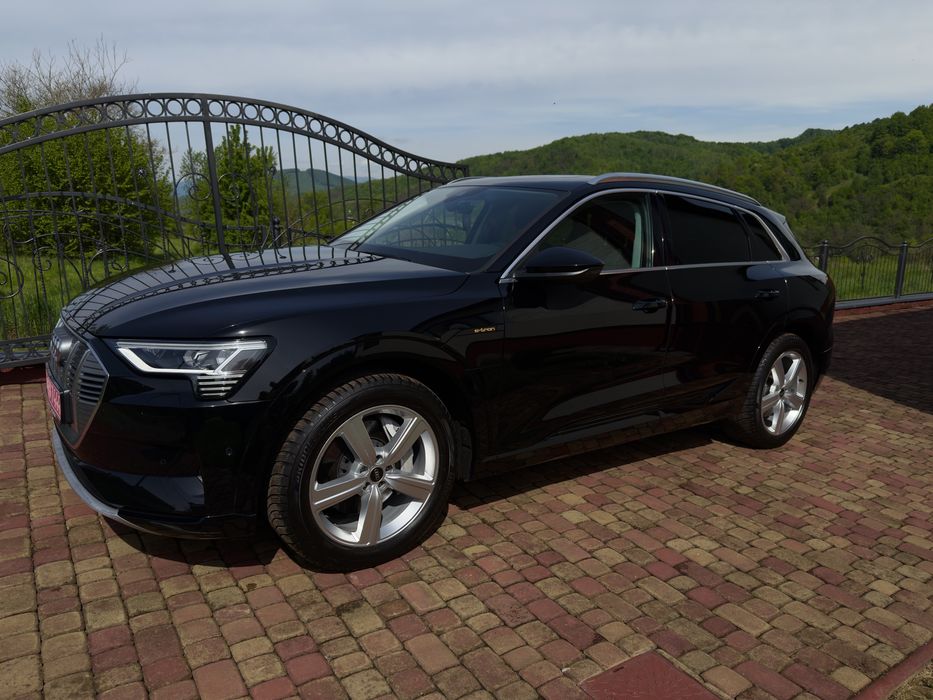 Audi E-tron  55  95Kwt 408 к.с Європа!!