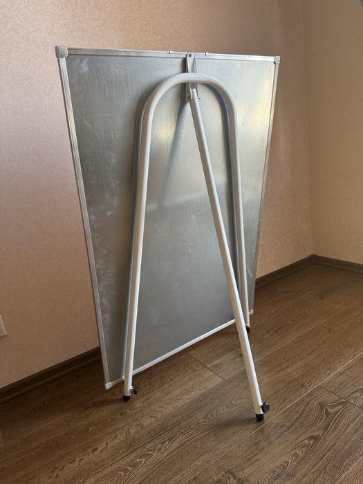 Магнітно-маркерний фліпчарт 70х100 см на тринозі - 1600 грн, як нова