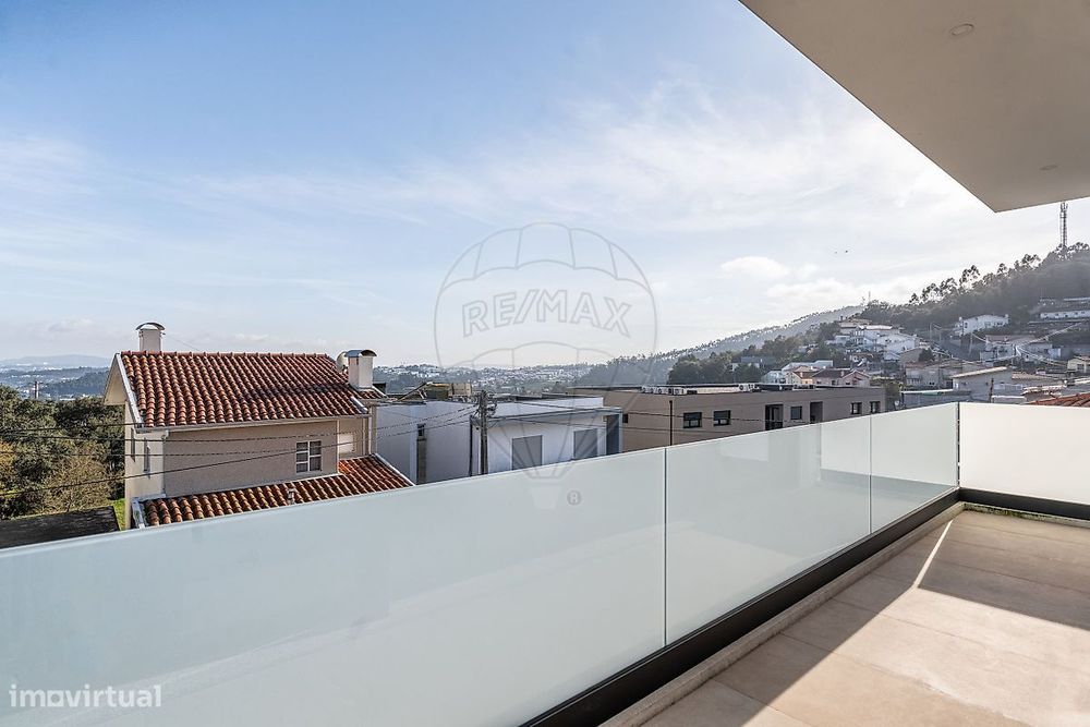 Moradia T4 para venda