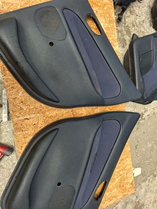 Peças Peugeot 206 2001 – Bancos + Forros de Porta em Bom Estado