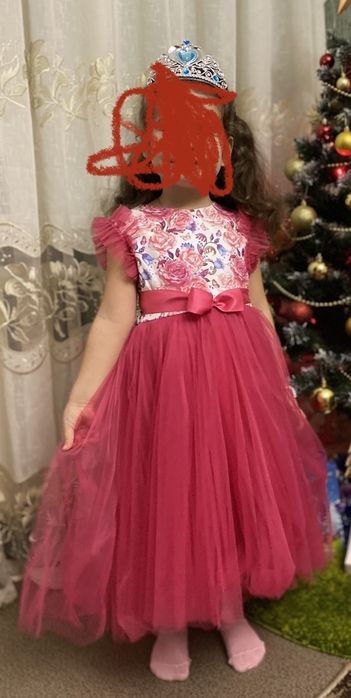 Дитяче плаття нарядне