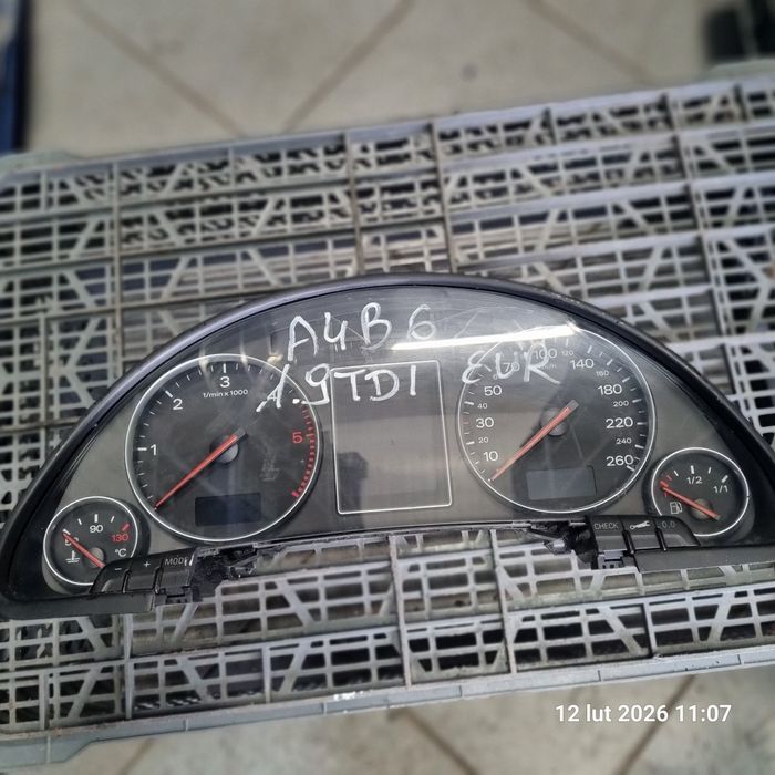 Licznik Zegary Audi A4 B6 1.9 Tdi 8E0920930Jx