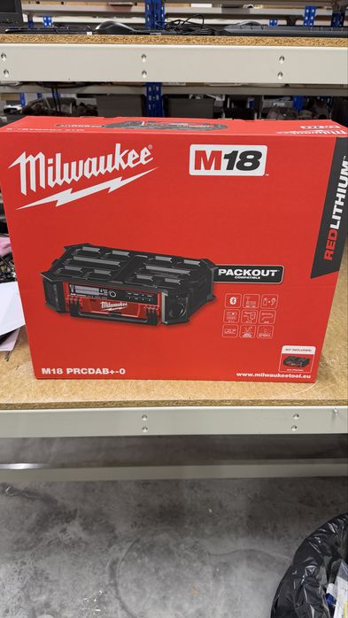 Radio Colunas Milwaukee com Bluetooth PRCDAB
