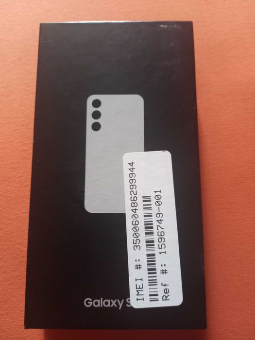 Новый смартфон  Samsung S24 8/128