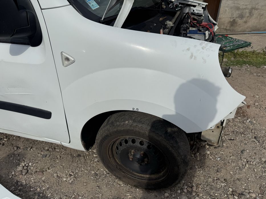 Błotnik lewy prawy przód przedni  renault kangoo II przed lift 12 R