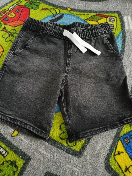 Spodenki chłopięce rozmiar 128
