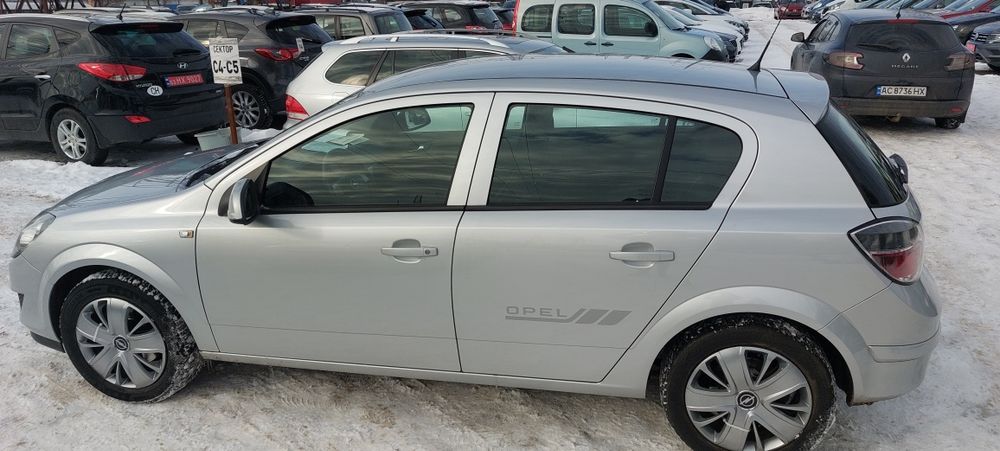 Опель Астра бензин