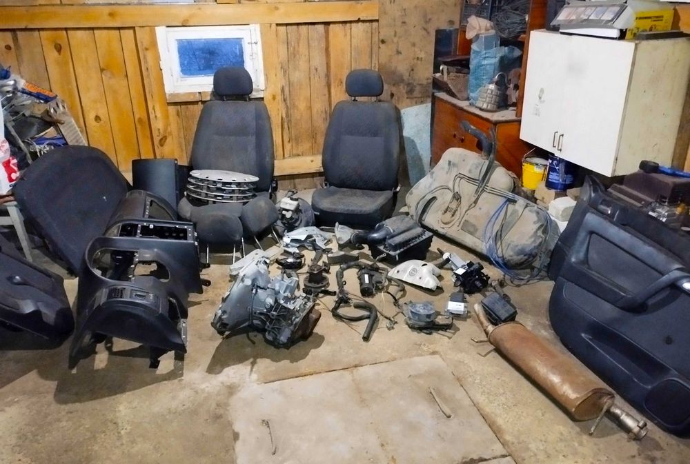 Сидения и запчаст на Opel Astra G 1.2 бенз, 1.7 D запчасти