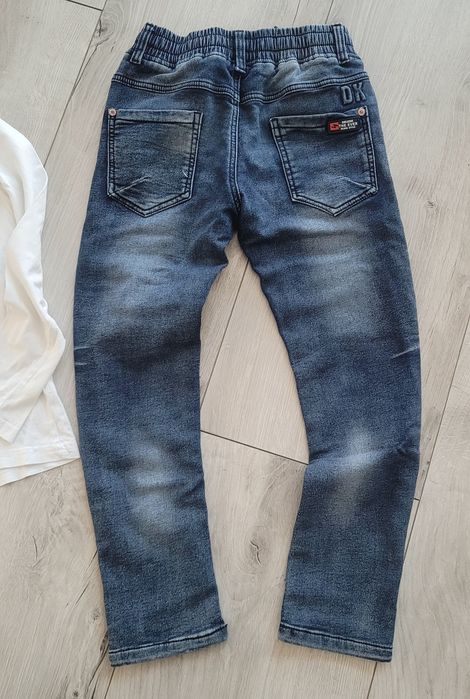 Jeansy + bluzeczka 134 Reserved