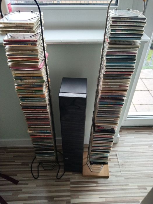 Płyty cd plus stojaki