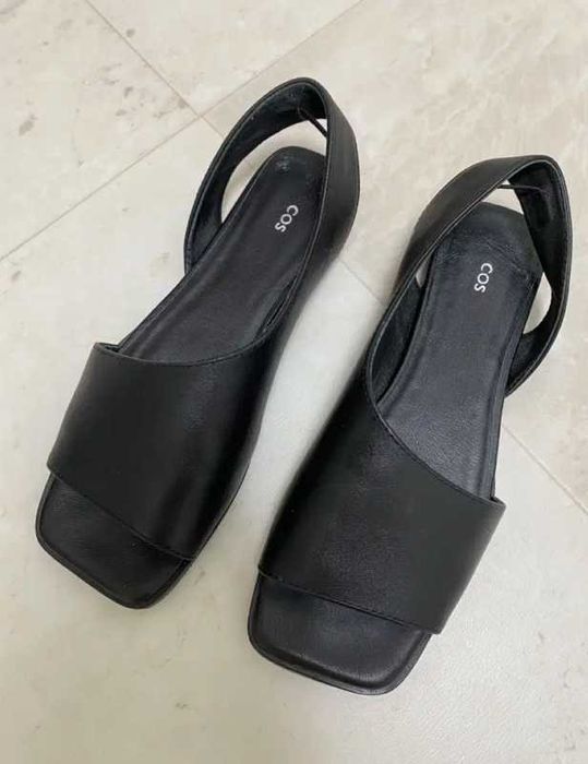 Сандалі, босоніжки cos 35-36 розмір