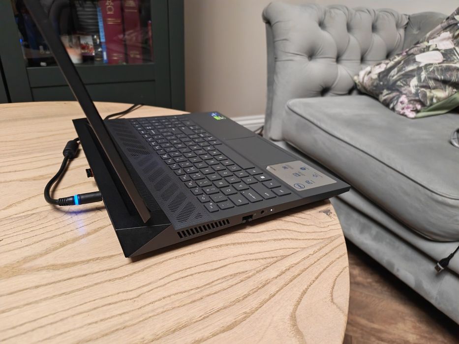 Dell. I5- 13450hx, rtx 3050 6gb, 16gb ram ddr5