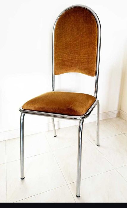 Conjunto seis cadeiras, com estofo aveludado