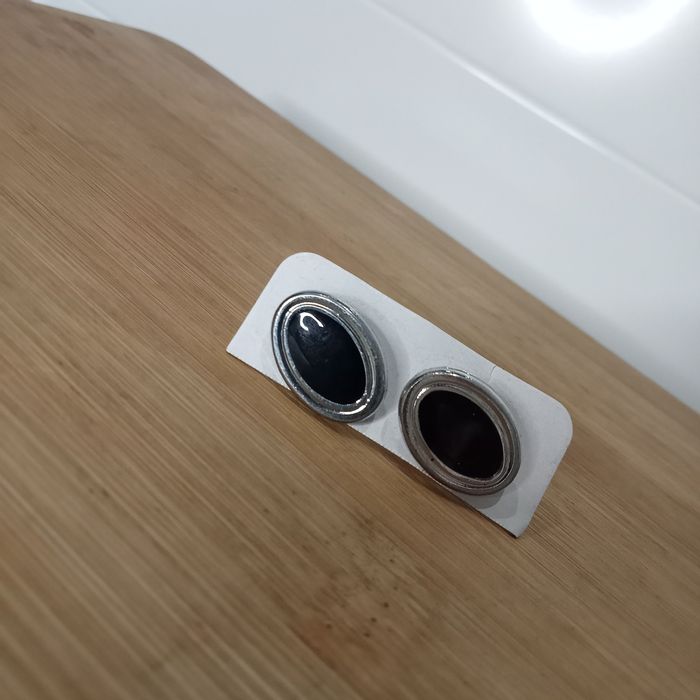 Nowe spinki do mankietów koszuli