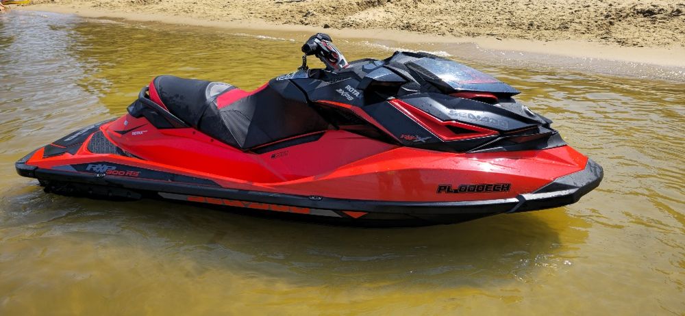 SEA-DOO RXP 300 ROK 2016