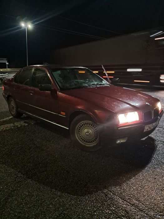 Продам машину BMW E36