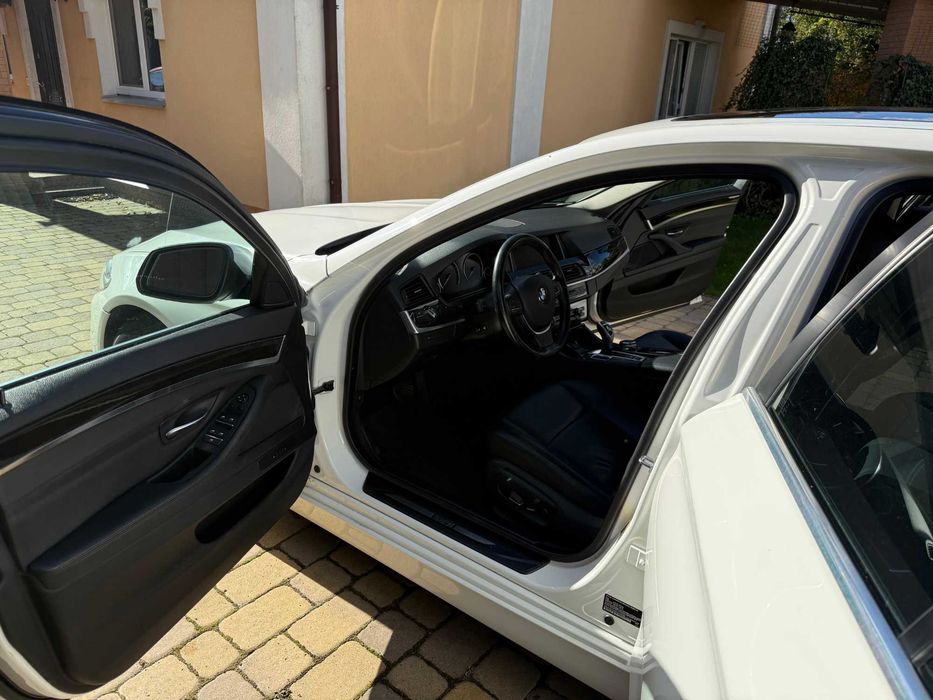 BMW F10 528i xDrive 2016