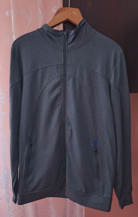 Спортивні куртки