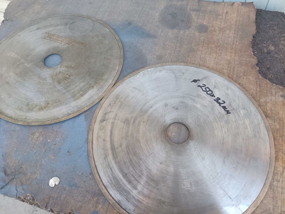 Алмазный отрезной диск 250х32 мм, маркировка АСR65 зернистость 200/160