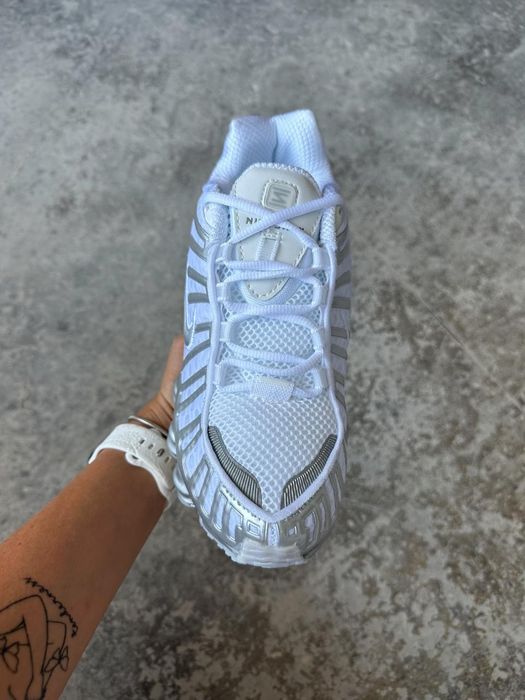 Nike Shox TL Light Bone Metallic Silver Cool Grey