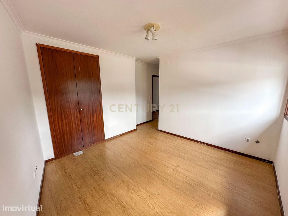 T2 ultimo piso junto ao centro- paredes