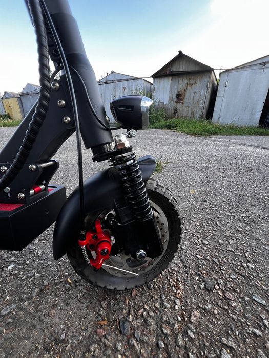 Продам Электросамокат Iscooty