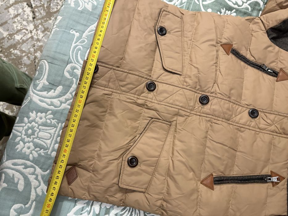 Пухова куртка чоловіча  S Levis