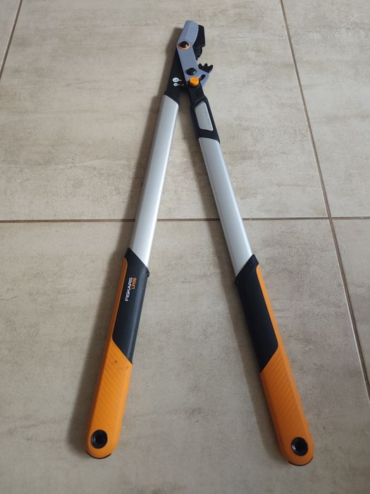 Sekator Fiskars LX 108 x-series dual action