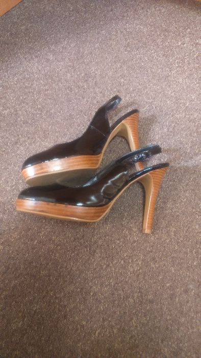Buty lakierki damskie