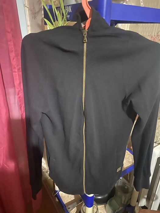 Продам кофту в хорошем качестве!