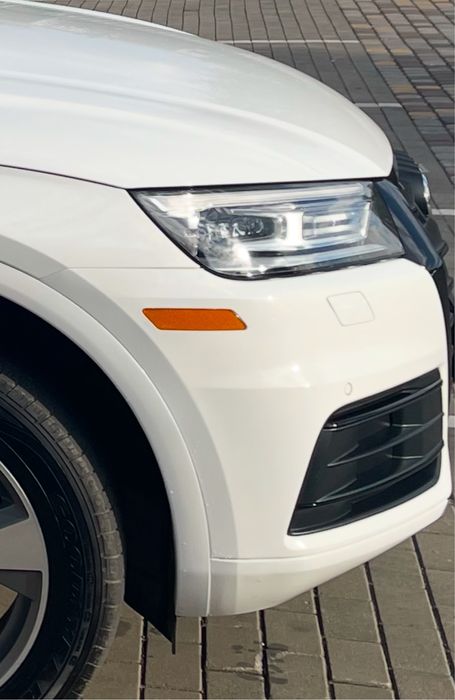 Катафоти в передній бампер Audi q5 80a 80A945071   80A945072