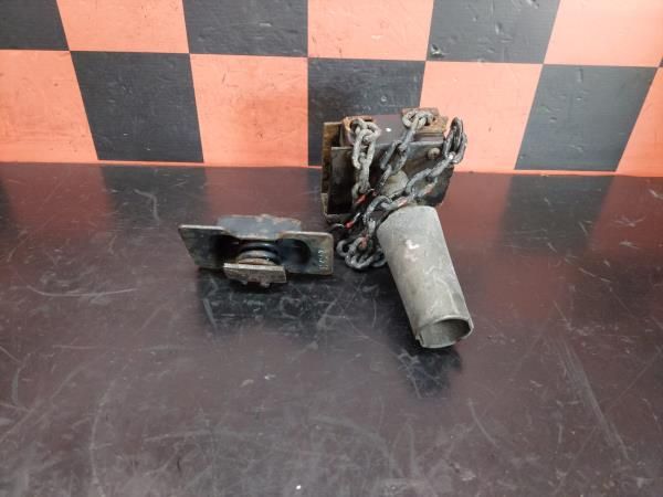Suporte do pneu suplente MITSUBISHI L 200 / Triton Pick Up (KA_T, KB_T