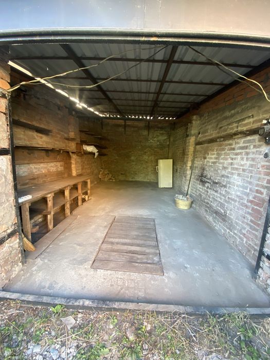 Продаж цегляний гараж