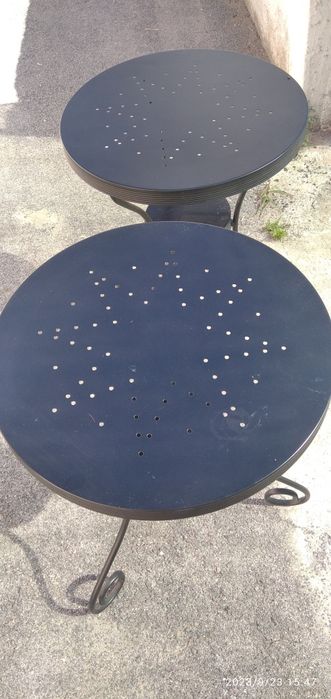 Duas Mesas de cabeceira