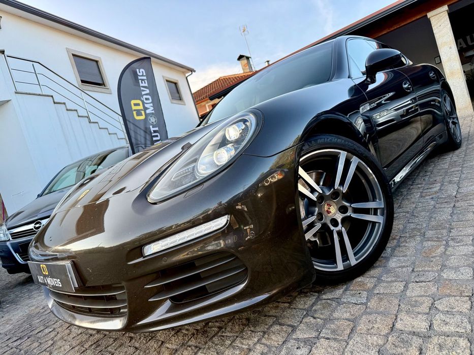 Porsche Panamera Platinum Edition