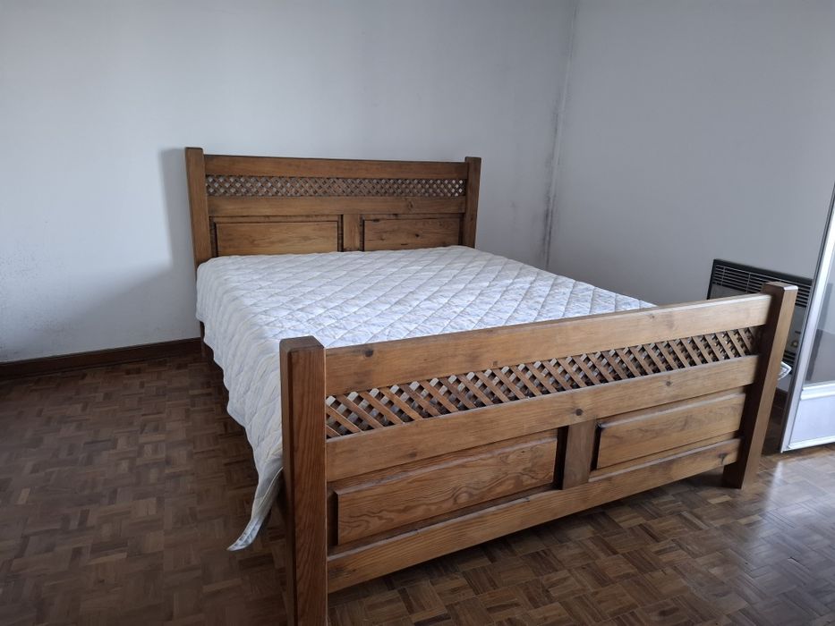 Cama de casal  170x215 com colchão