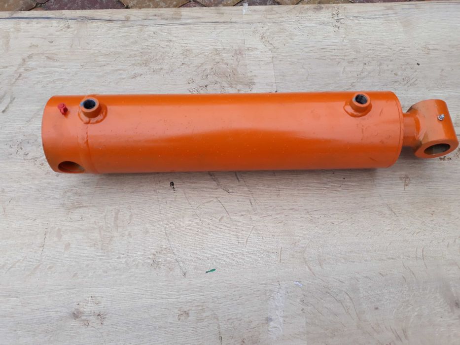 Siłownik hydrauliczny dwustronnego działania FI 50 łuparka