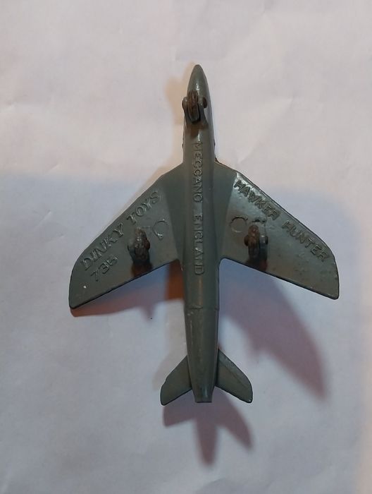 Miniatura antiga avião militar Dinky Toys
